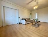 Eladó a belvárosban a Mikszáth K. utcában egy 3 szobás 75m2-es lakás.