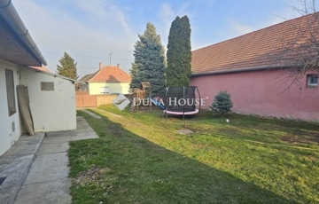Eladó családi ház
