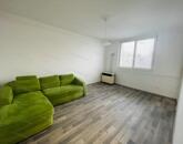 Eladó 27 m²-es, frissen felújított garzon Komárom központjában!