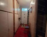 Oroszlány szívében eladó erkélyes, 2 szobás 3. emeleti lakás!