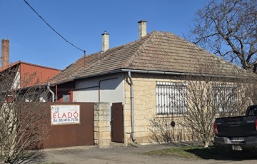 Eladó családi ház