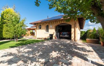 Eladó családi ház