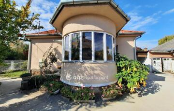 Eladó családi ház