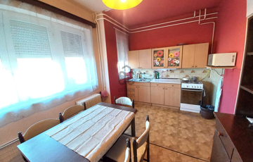 Eladó családi ház