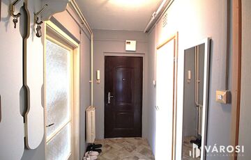 Eladó lakás