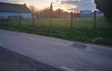 Eladó telek/földterület