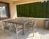 Panorámás luxusotthon zöld oázissal