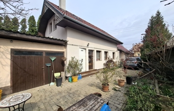 Eladó családi ház