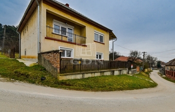 Eladó családi ház