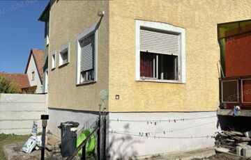 Eladó családi ház