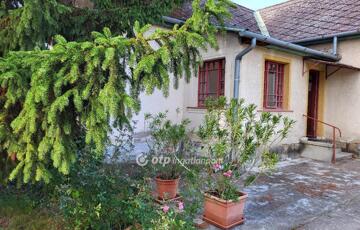 Eladó családi ház