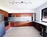 Eladó családi ház Pécs 225 000 000 Ft