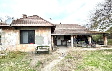 Eladó családi ház