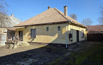 Eladó családi ház