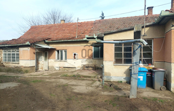 Eladó családi ház