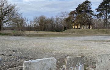 Eladó telek/földterület