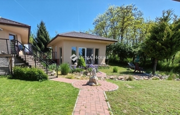 Eladó családi ház