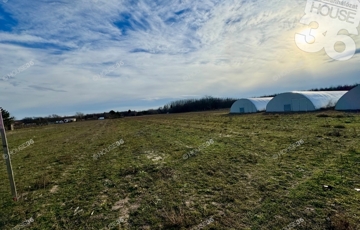 Eladó telek/földterület