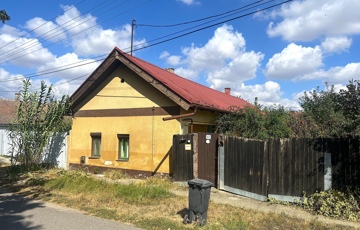 Eladó családi ház