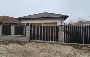 Eladó családi ház