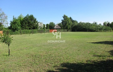 Eladó telek/földterület