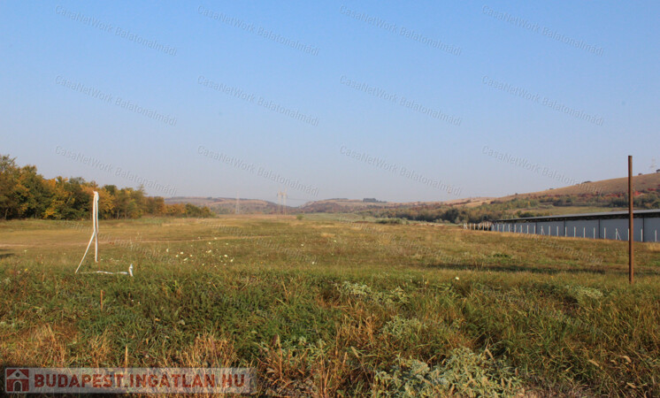Eladó Csóron belterület határán ipari terület!                                 