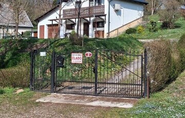 Eladó családi ház