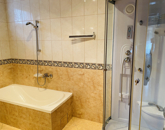 Eladó családi ház Újhartyán 129 000 000 Ft