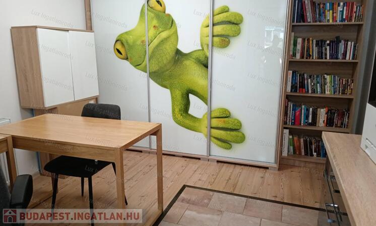 Eladó üzlethelyiség/lakás Tatabánya Gál ltp.                                 