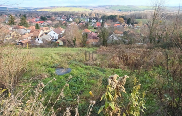 Eladó telek/földterület