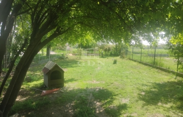 Eladó telek/földterület