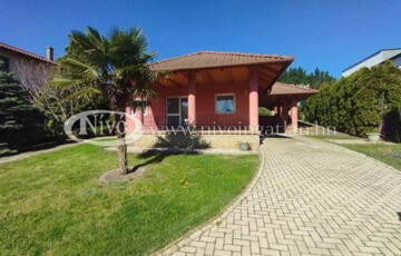 Kiadó családi ház