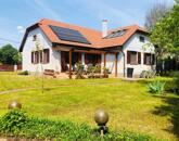 ELADÓ Szolnok Rózsadombon kivételes adottságú családi ház