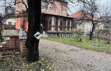 Eladó családi ház