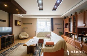 Eladó családi ház