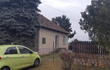 Eladó családi ház