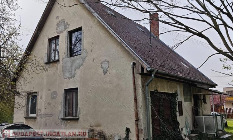 Felújítandó nyaraló eladó Alsóörsön a strand közelében                                 