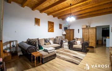 Eladó családi ház