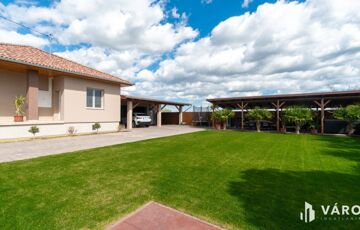 Eladó családi ház