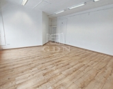 Eladó iroda/üzlethelyiség Budapest XV. ker 76 900 000 Ft