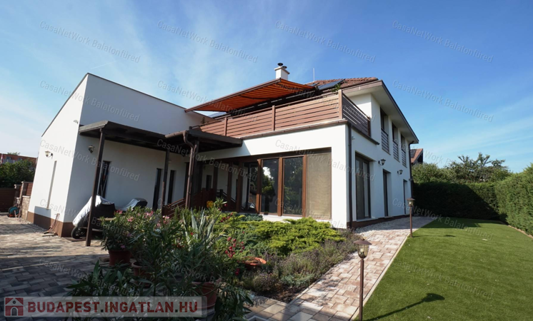 PRÉMIUM CSALÁDI HÁZ ALSÓÖRS SZÍVÉBEN!                                 