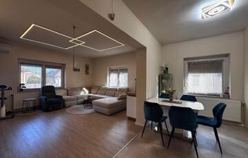 Eladó családi ház