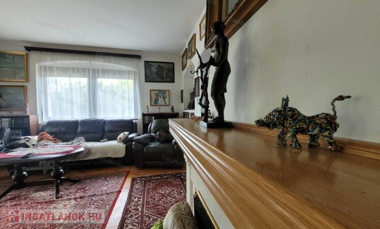 Elegáns, prémium családi ház gyönyörű kerttel, extrákkal, Kerepesen