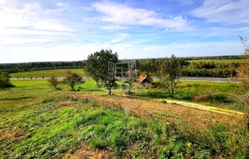 Eladó telek/földterület