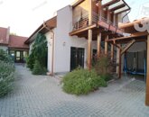 Eladó iroda/üzlethelyiség Kiskőrös 135 000 000 Ft