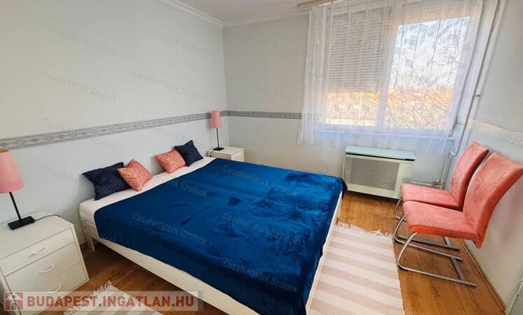 KIADÓ Szolnok, Csokonai úton 2 szobás bútorozott, felújított lakás                                 