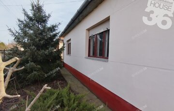 Eladó családi ház