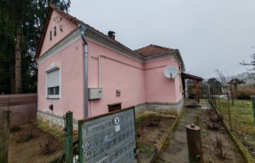 Eladó családi ház