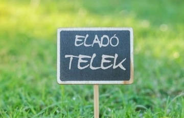 Eladó telek/földterület