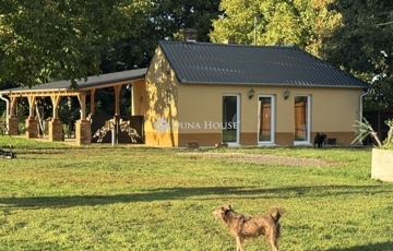Eladó telek/földterület
